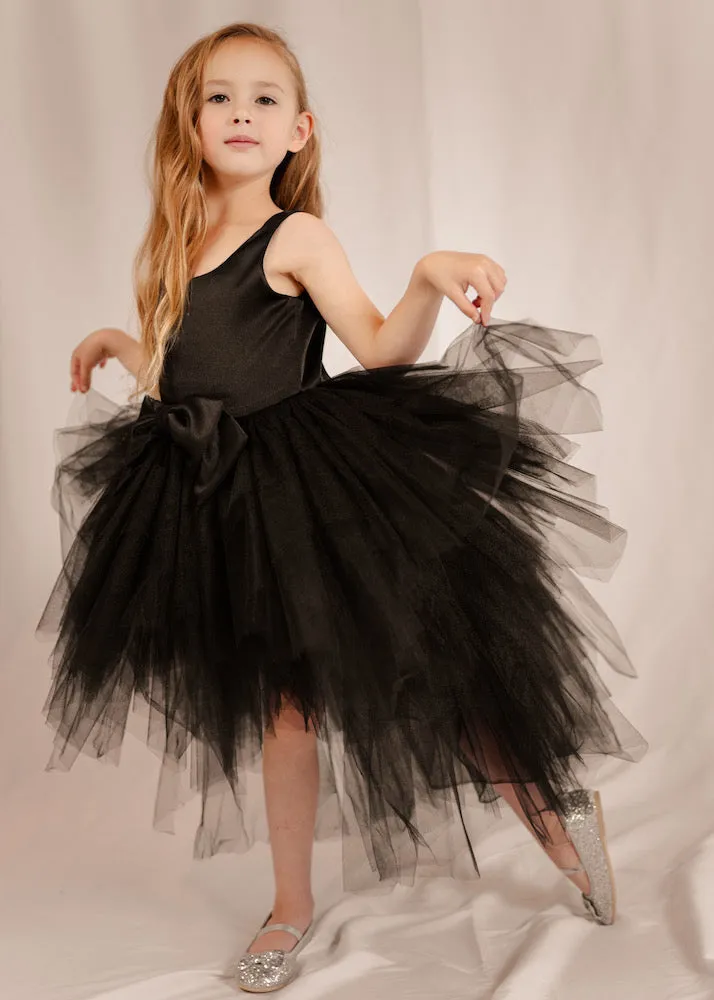 Alice in black