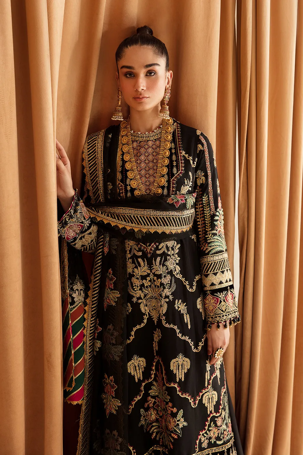 Classic Black Embroidered Pakistani Salwar Kameez Party Salwar Suit