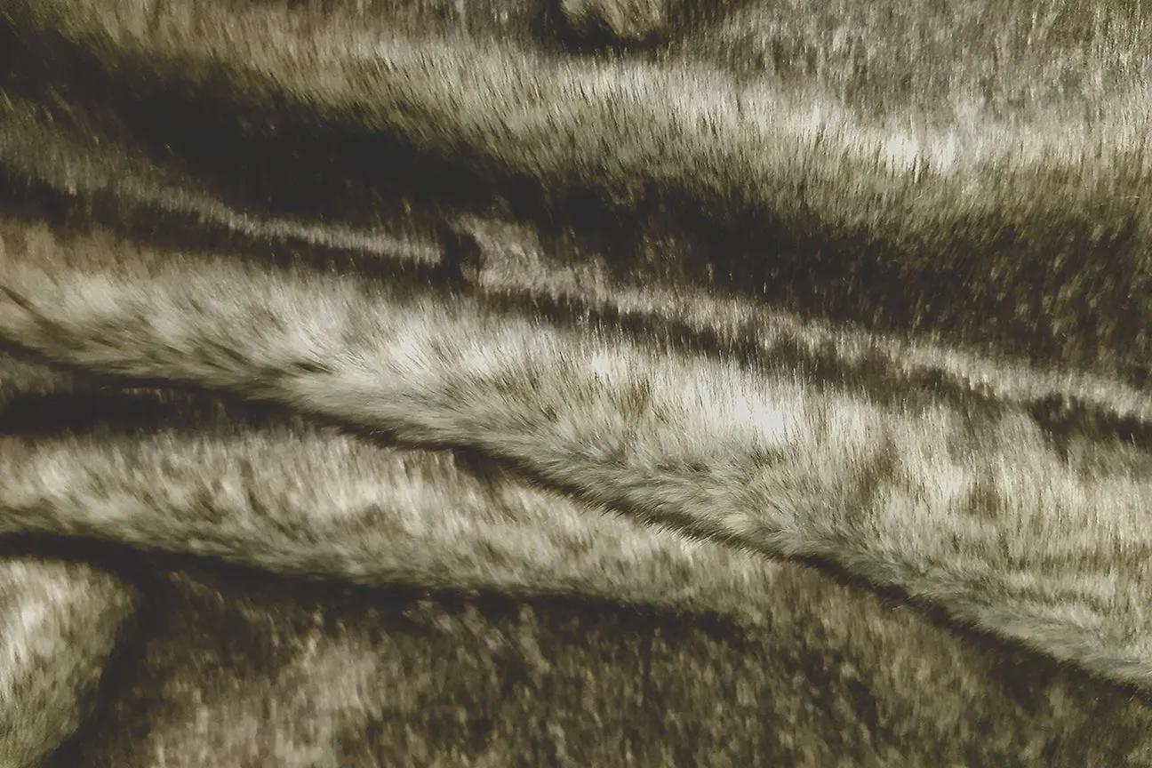 F1: Wolf - Dark Grey And Black Wolf Faux Fur