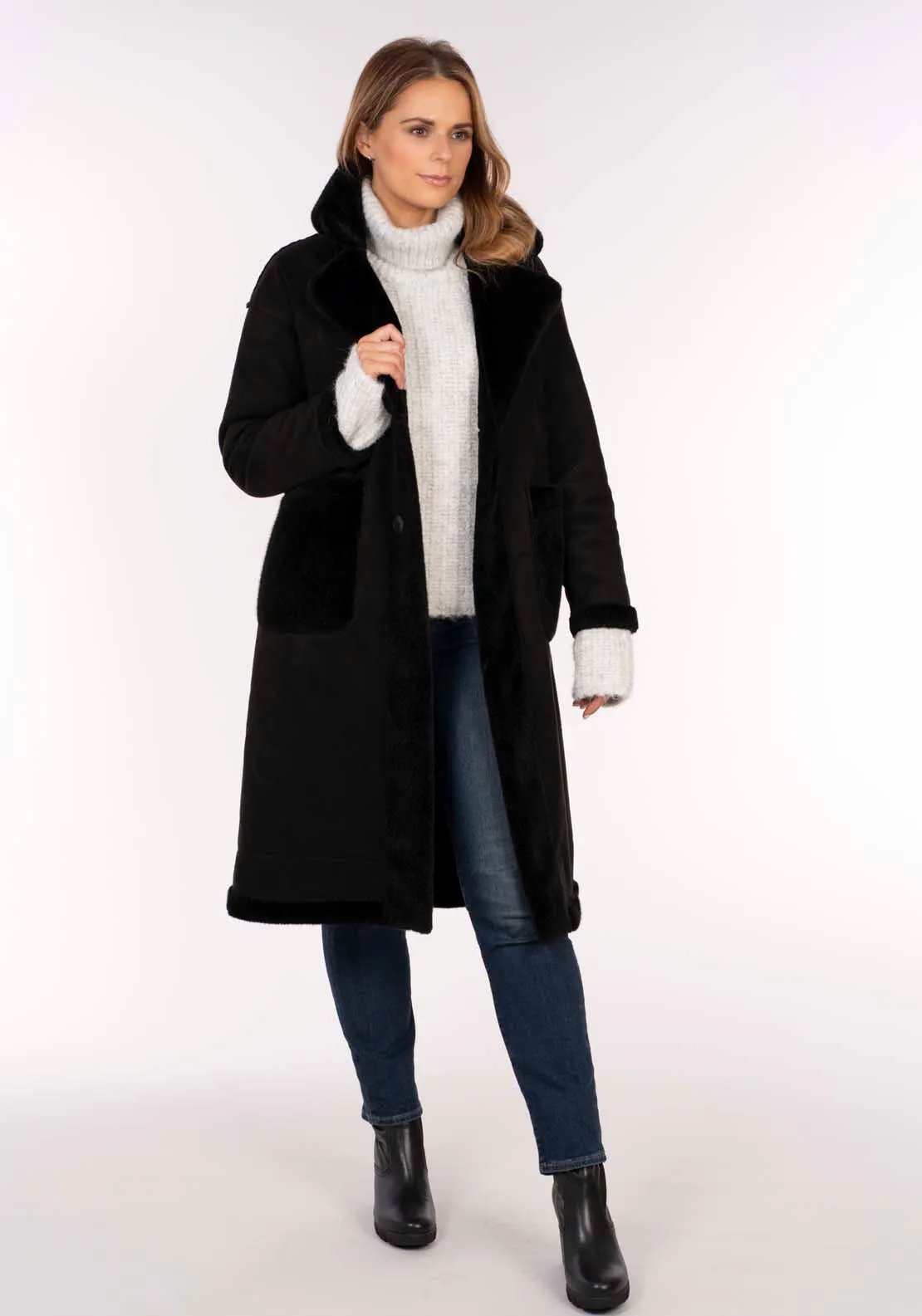 Fur Jacket With Pockets - Black