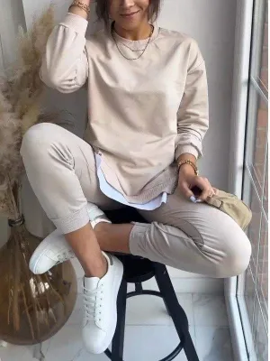 Philomena | Two-piece sweatshirt and trouser set made from imitation patchwork