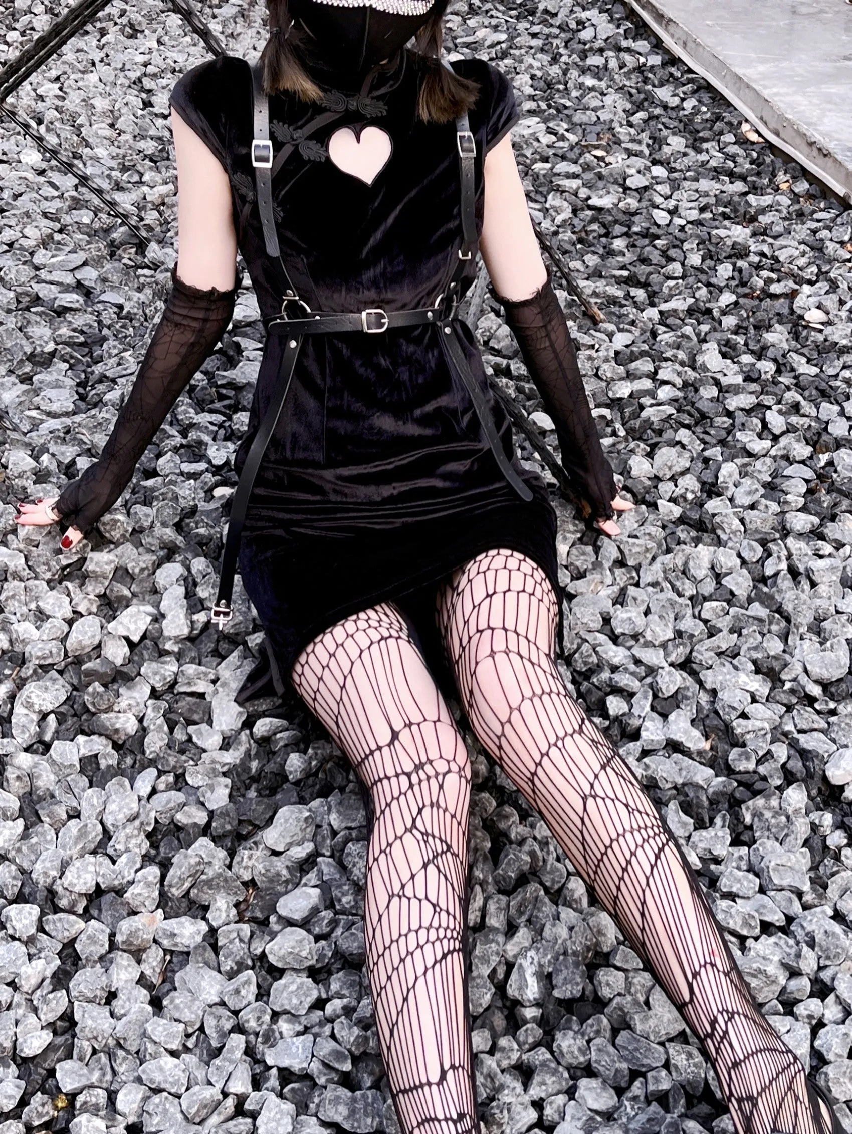 Punk Heart Cutout Dress   KF83063