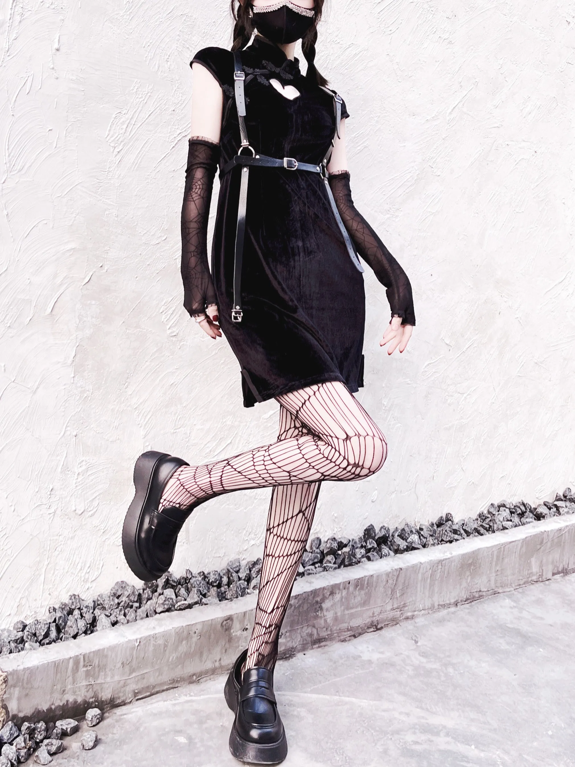 Punk Heart Cutout Dress   KF83063