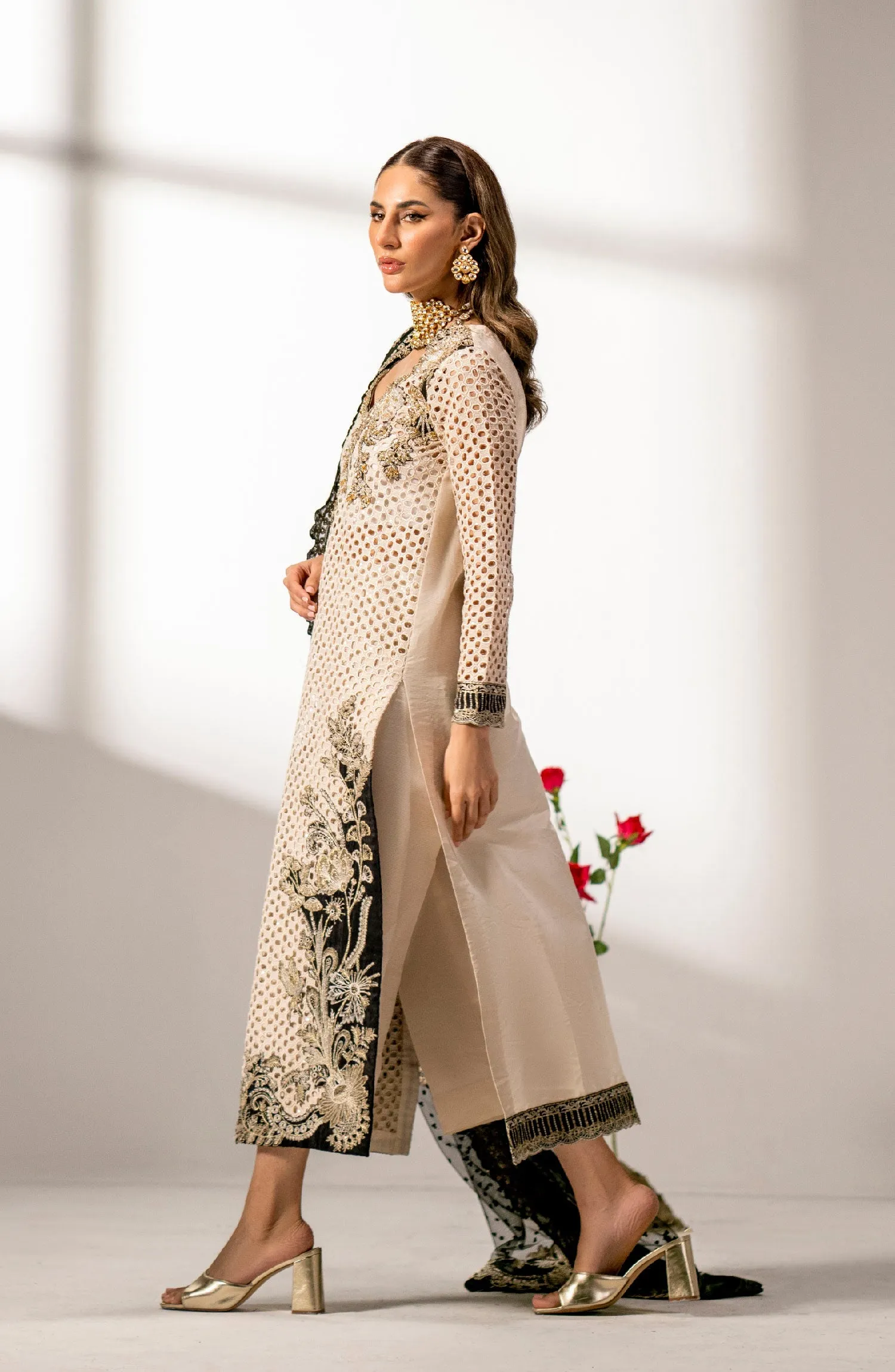 Royal Ivory Shade Pakistani Salwar Kameez Embroidered Party Wear