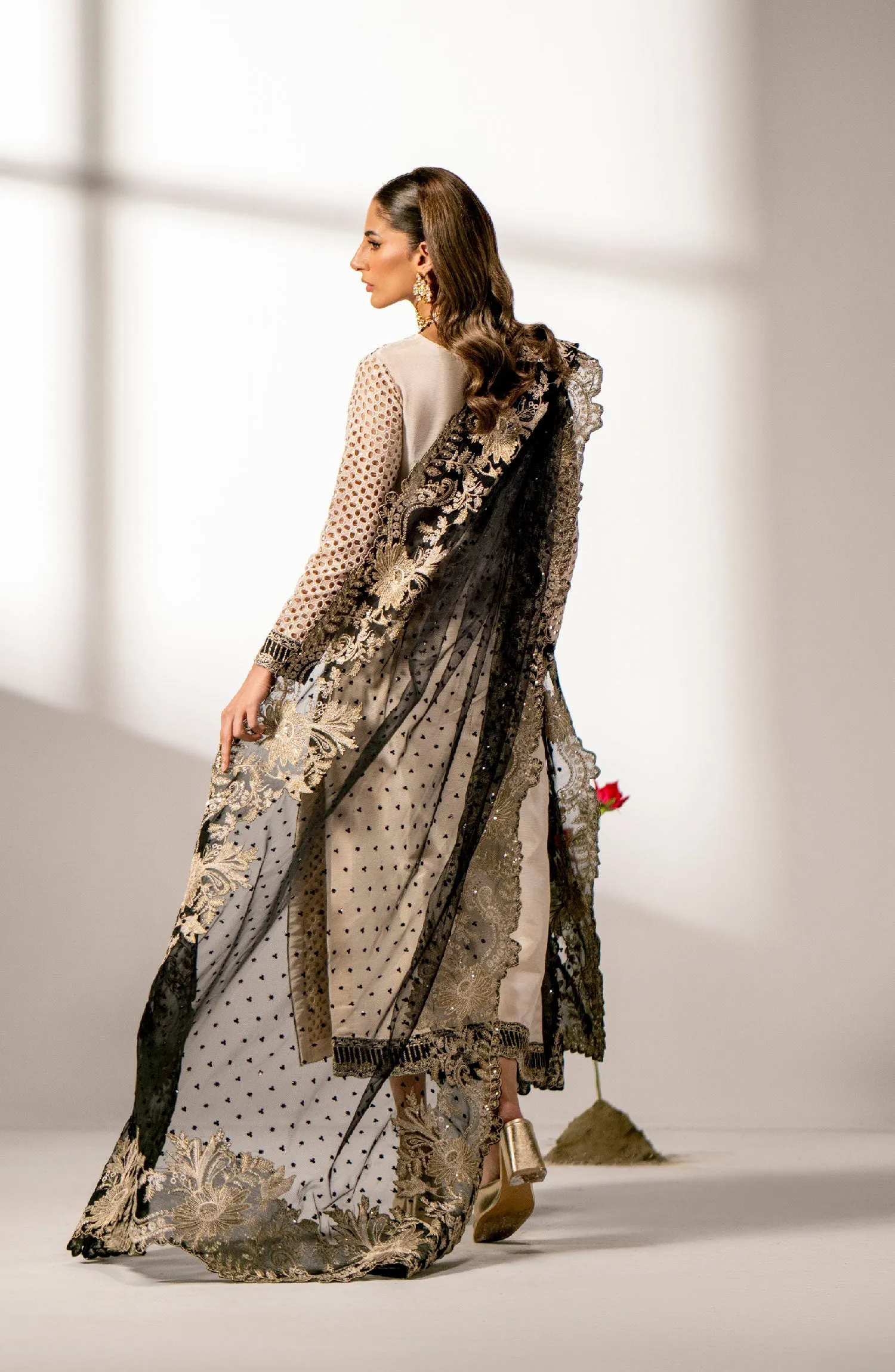 Royal Ivory Shade Pakistani Salwar Kameez Embroidered Party Wear