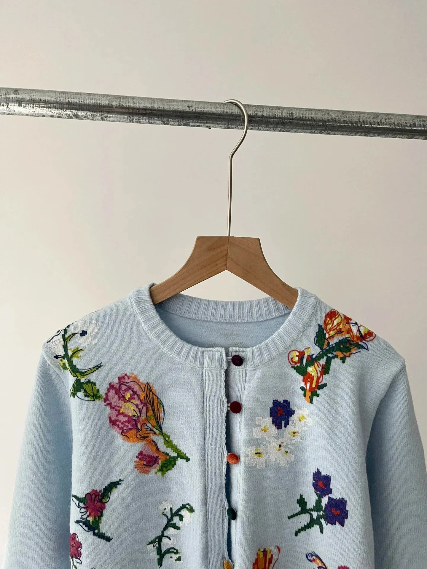 Sahara | Elegant vest with flowers