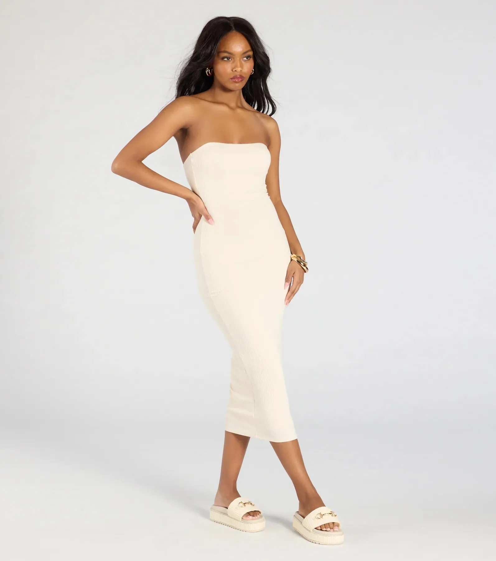 Simply Chic Strapless Ribbed Knit Midi Dress