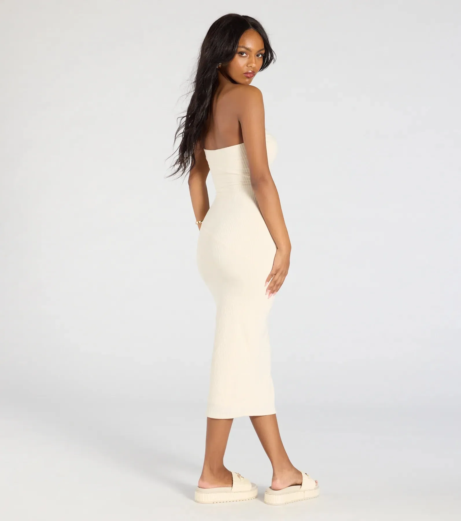 Simply Chic Strapless Ribbed Knit Midi Dress