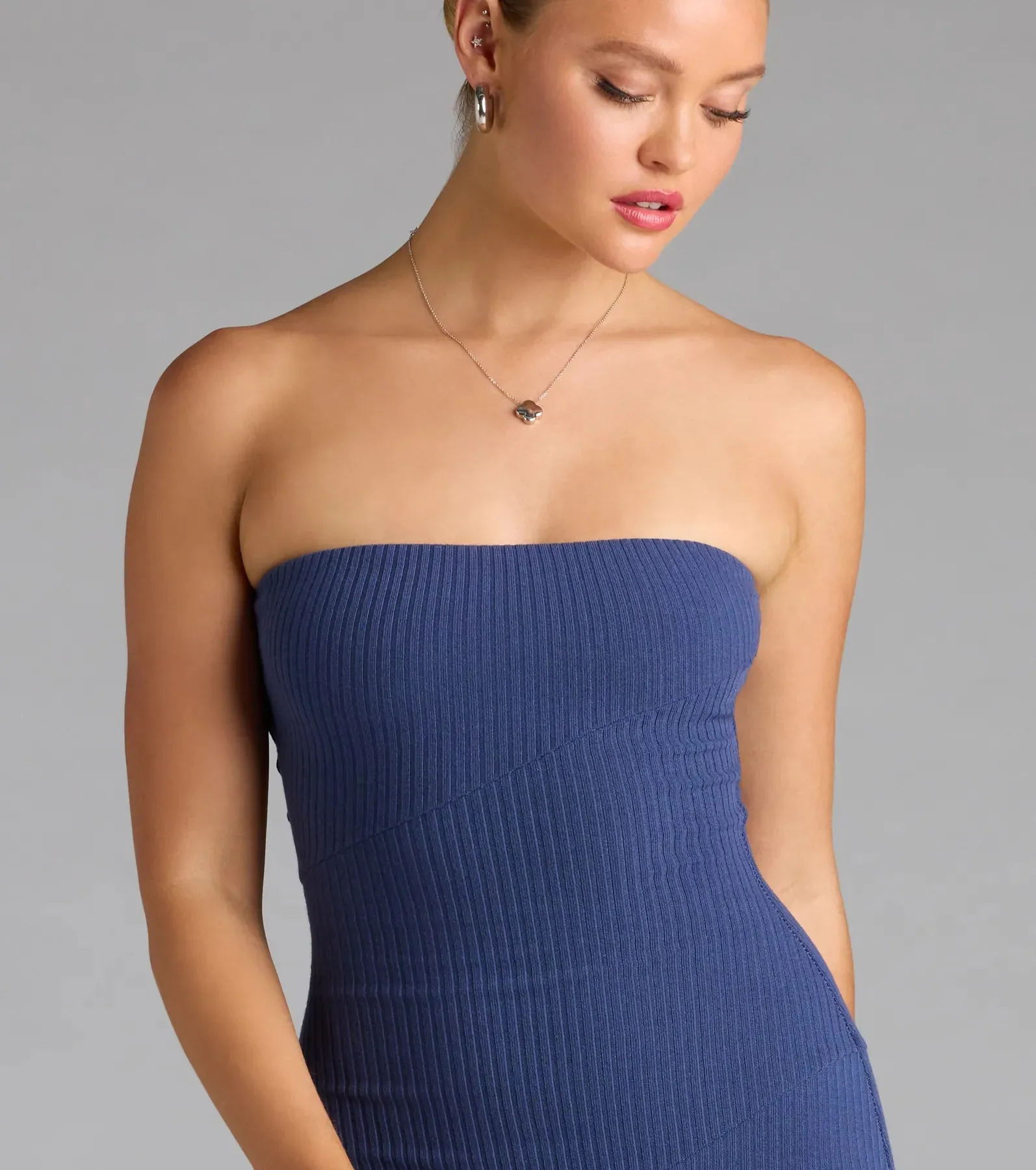Simply Chic Strapless Ribbed Knit Midi Dress