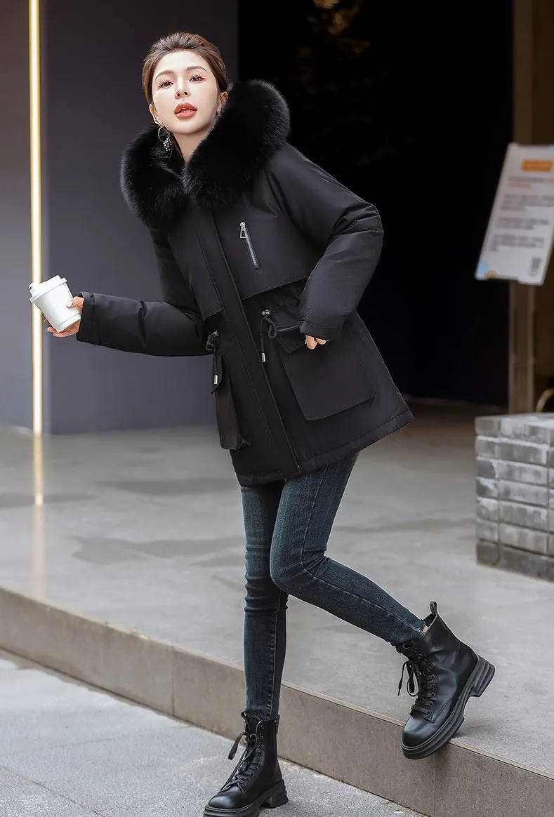 Stylish Water-resistant Parka with Zip-up Design and Fleece-lining