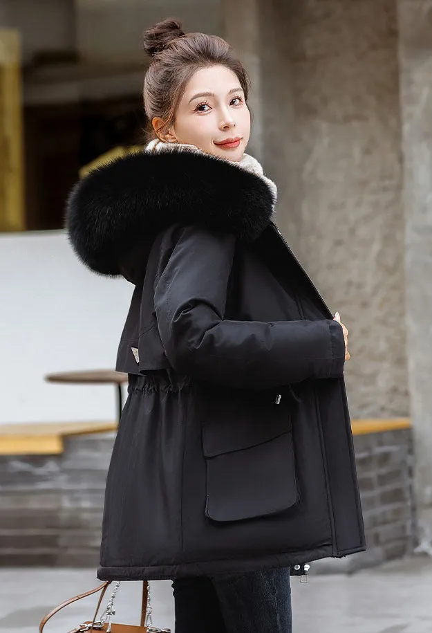 Stylish Water-resistant Parka with Zip-up Design and Fleece-lining