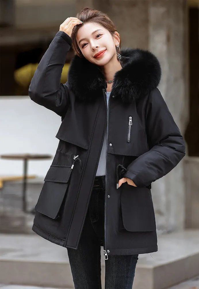 Stylish Water-resistant Parka with Zip-up Design and Fleece-lining