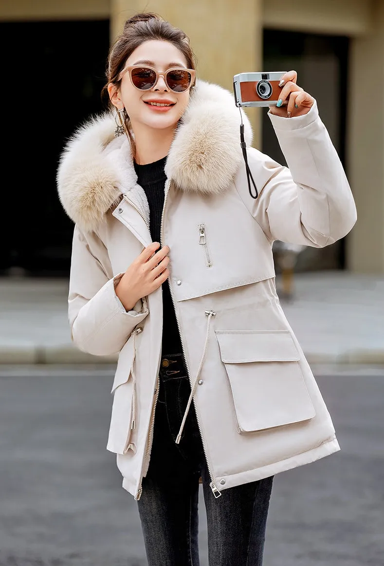 Stylish Water-resistant Parka with Zip-up Design and Fleece-lining