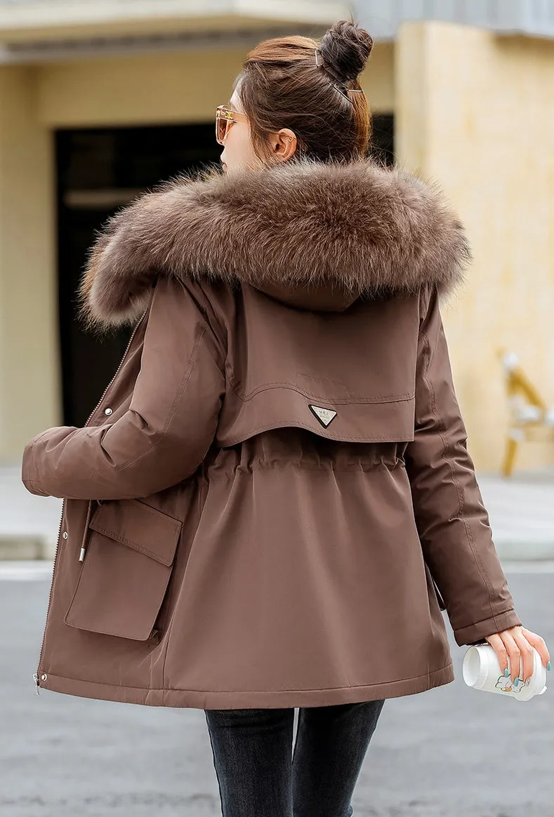 Stylish Water-resistant Parka with Zip-up Design and Fleece-lining