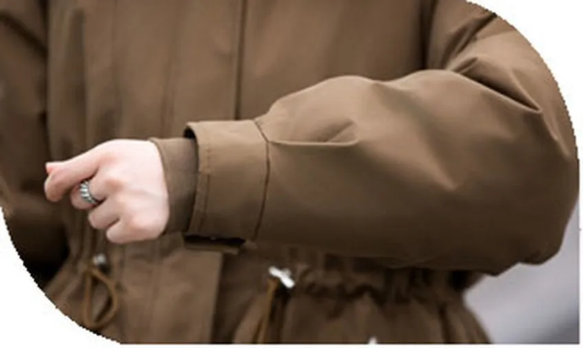 Thickened Hip-length Parka with Windproof Features and a Stain-resistant Finish