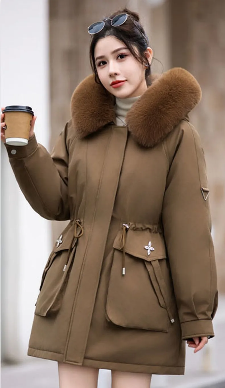 Thickened Hip-length Parka with Windproof Features and a Stain-resistant Finish