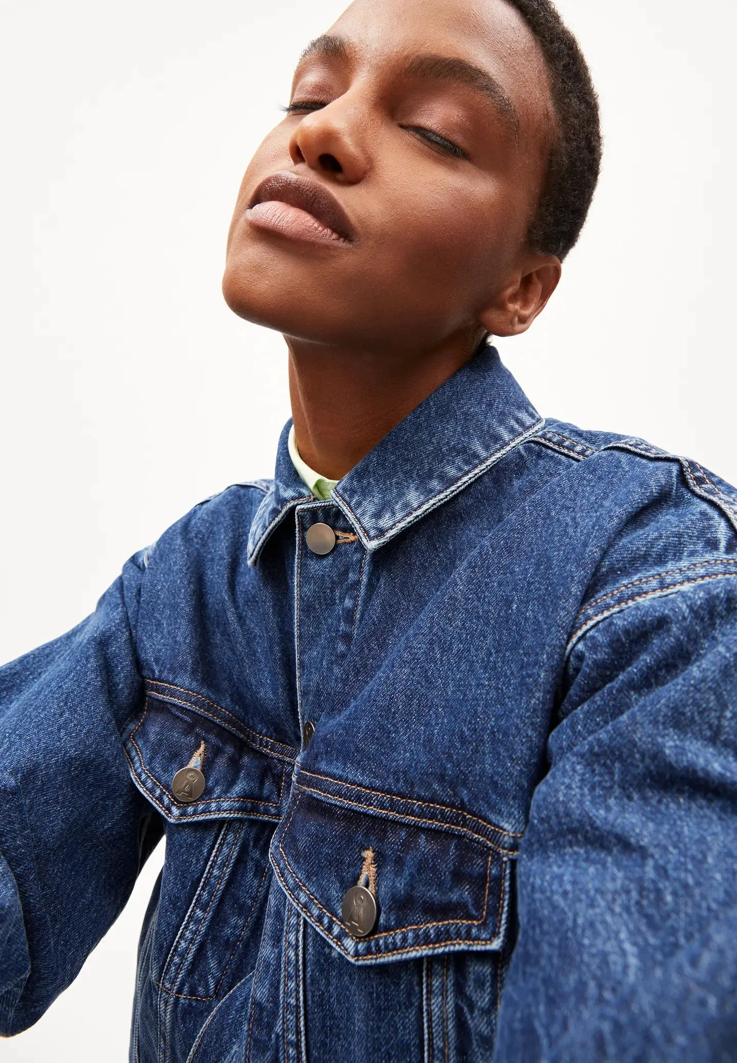 VELITAA DENIM JACKET OVERSIZED FIT MADE OF ORGANIC COTTON MIX